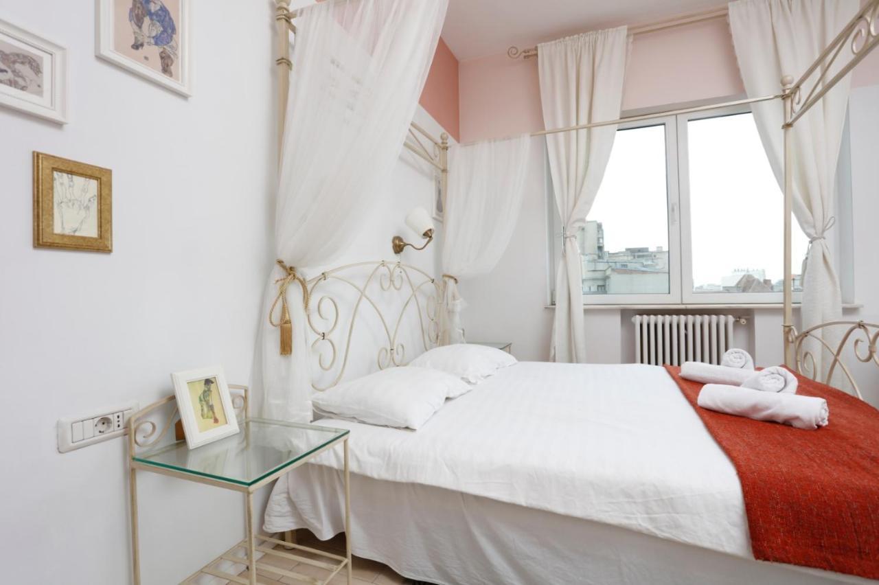 Classy 2 bedroom apartment in city center Boekarest Buitenkant foto